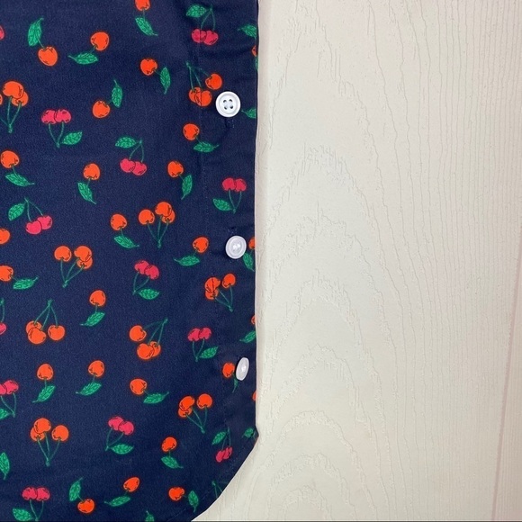 1901 New Without Tags Navy Tossed Cherry Side Button Poplin Tank Top - Picture 5 of 9